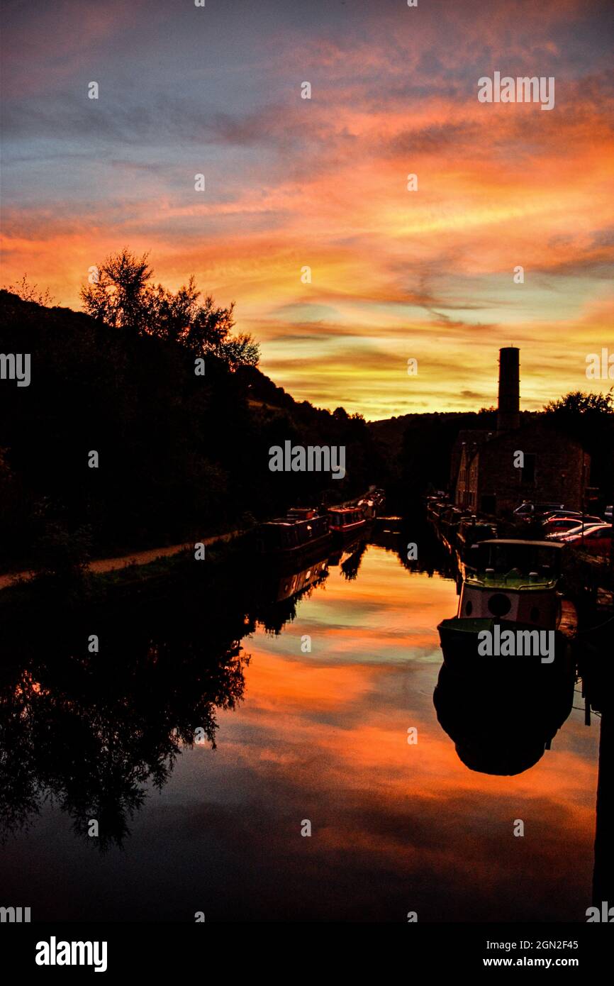 Sonnenuntergang, Rochdale Canal, Hebden Bridge, Calderdale, West Yorkshire Stockfoto