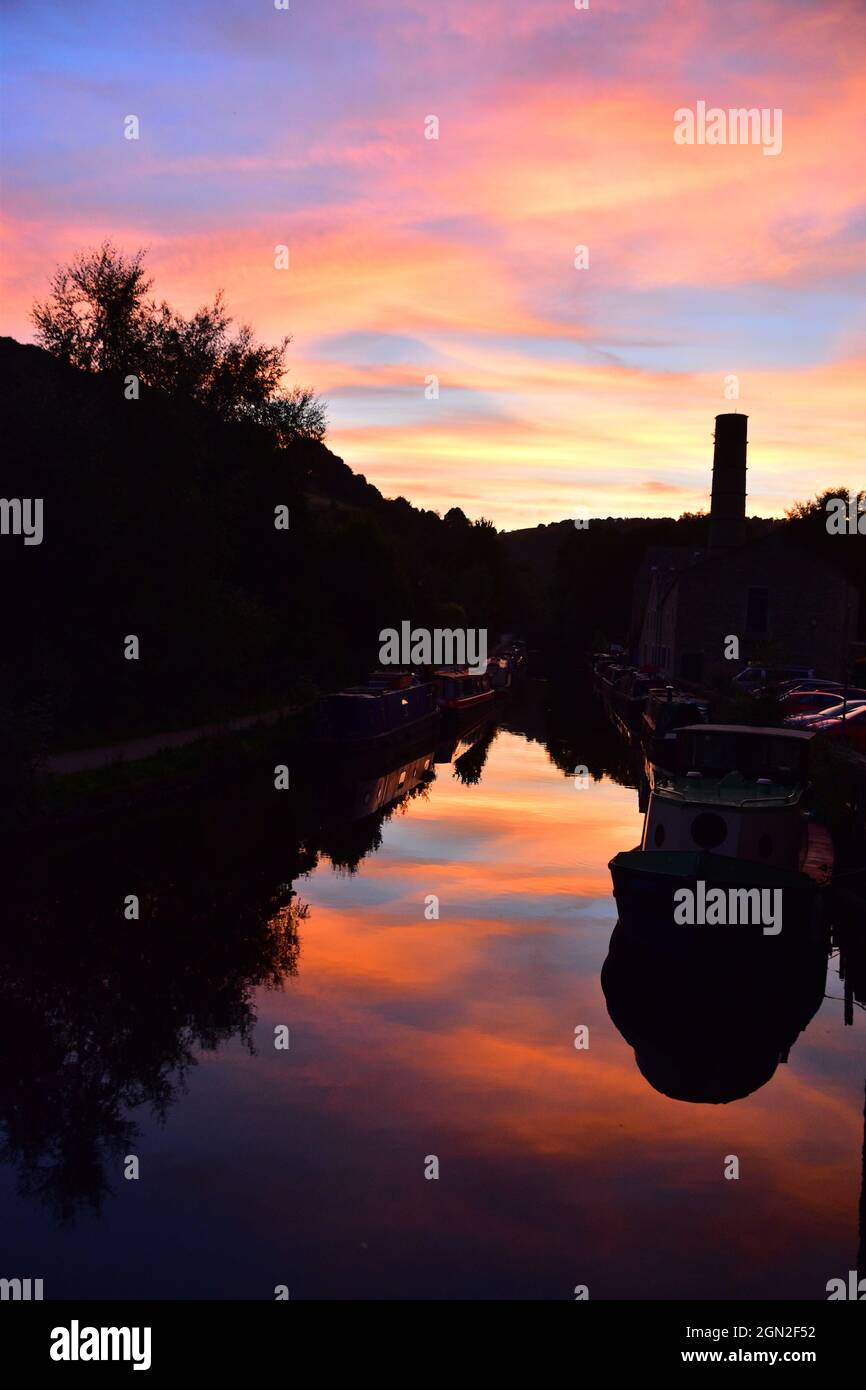 Sonnenuntergang, Rochdale Canal, Hebden Bridge, Calderdale, West Yorkshire Stockfoto