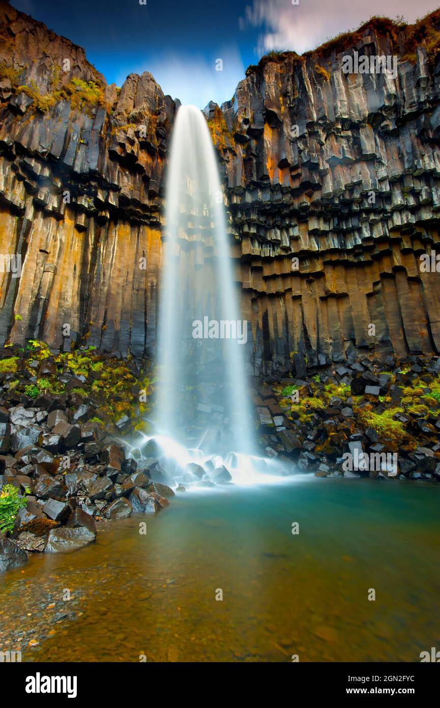 ISLAND, CASCADE SVARTIFOSS Stockfoto