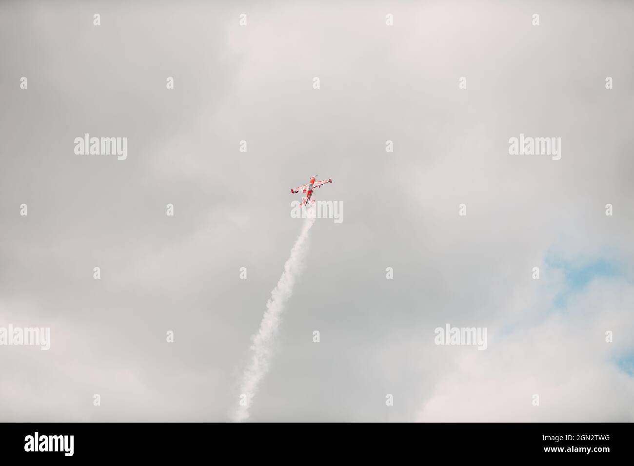 Radio control rc Flugzeug Spielzeug Modell fliegen hohen Himmel Stockfoto