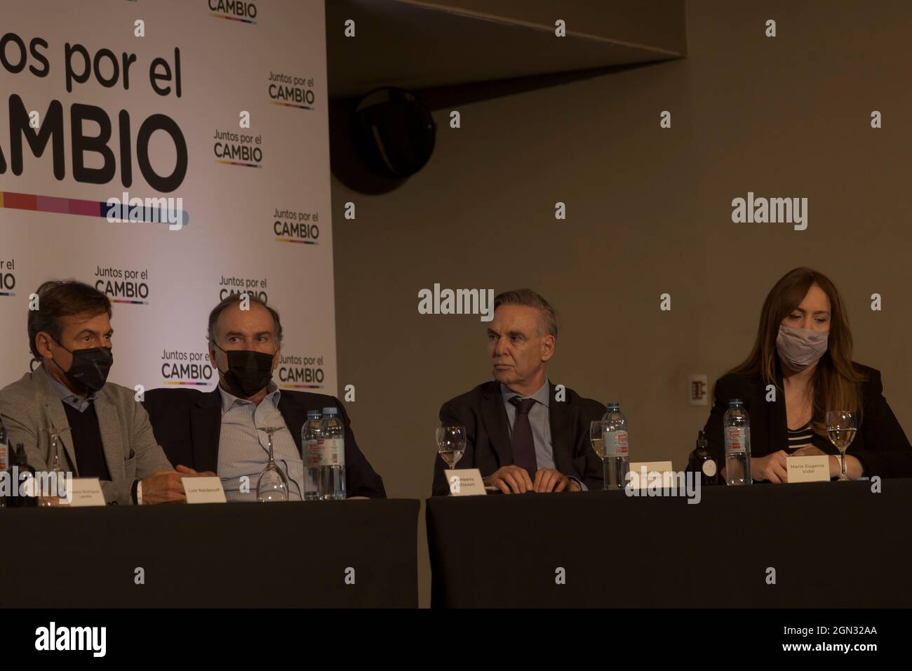 Ciudad De Buenos Aires, Argentinien. September 2021. María Eugenia Vidal (ehemalige Gouverneurin der Provinz Buenos Aires), Miguel Ángel Pichetto (ehemaliger Nationalsenator), Luis Naidenoff (Nationalsenator) und Humerto Schiavoni (Nationalsenator) am Nationaltisch von Juntos por el Cambio. (Foto: Esteban Osorio/Pacific Press) Quelle: Pacific Press Media Production Corp./Alamy Live News Stockfoto