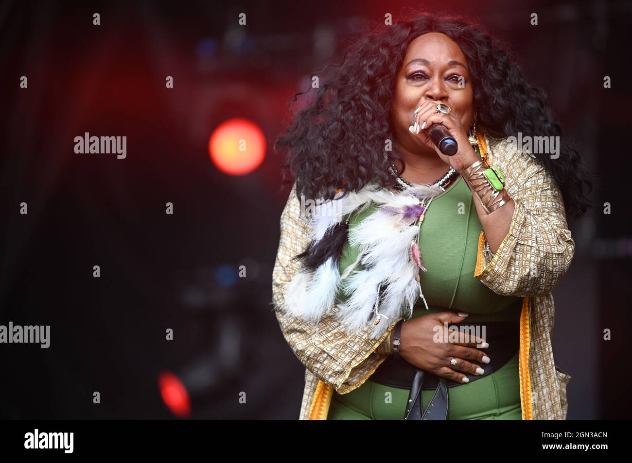 Kym Mazelle mit Auftritt bei , Lets Rock 80s , Leeds , Großbritannien , 18.09.2021 Stockfoto