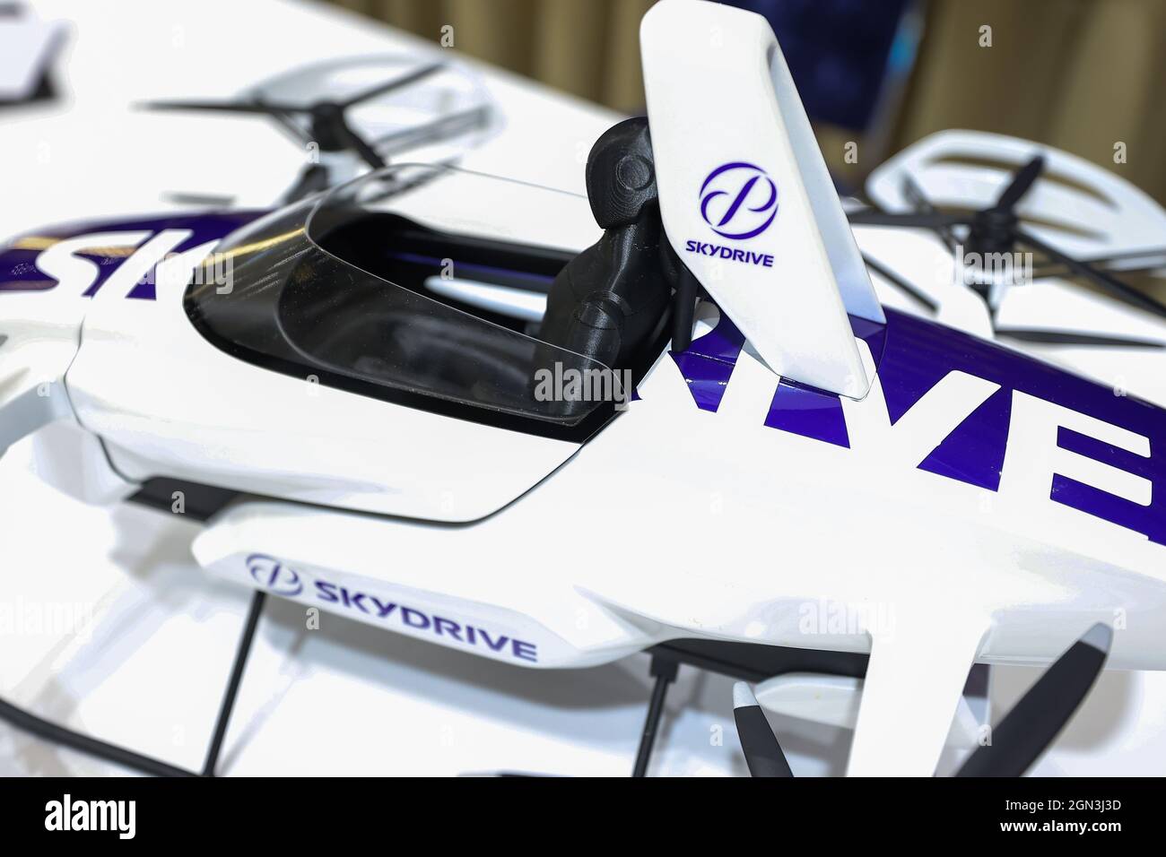 Ein Modell des fliegenden Fahrzeugs „SD-03“ der SkyDrive Corporation. Fotografiert im Foreign Correspondents' Club of Japan (FCCJ) am 22. September 2021 in Kanagawa, Japan. (Foto von Kazuki Oishi/Sipa USA) Stockfoto