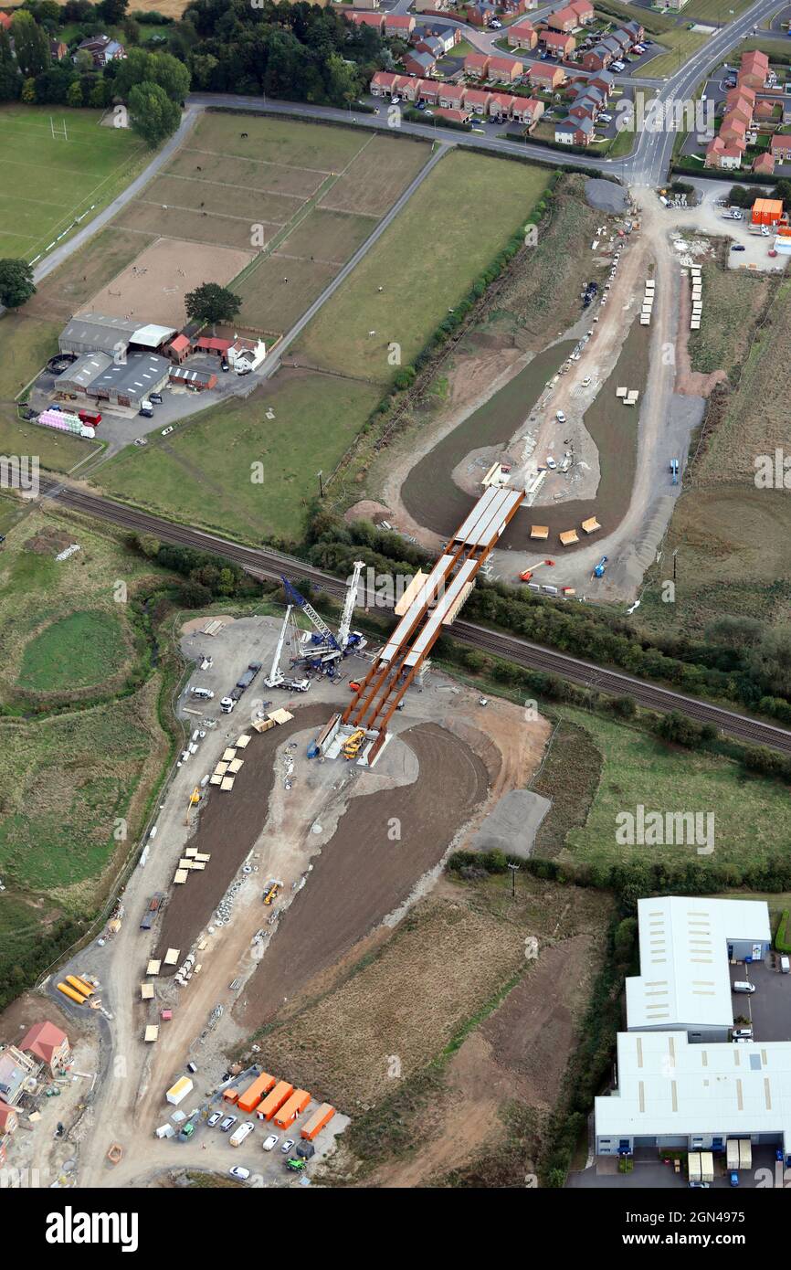 Luftaufnahme des neuen Brückenabschnitts der North Moor Road, der in Northallerton, North Yorkshire, im Bau ist Stockfoto