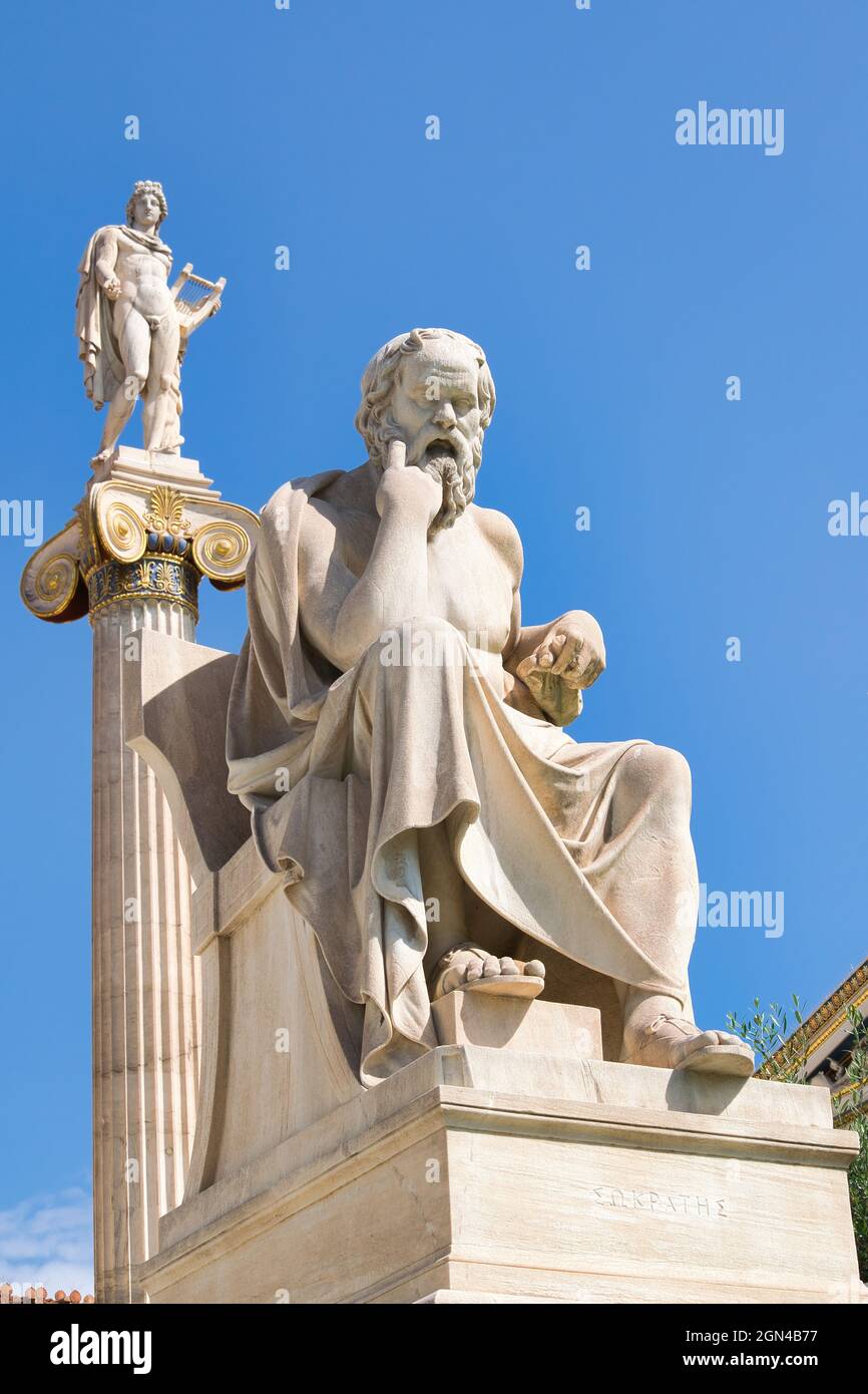 Athene oder Athene, oft mit dem Familiennamen Pallas genannt, ist eine antike griechische Göttin, die mit Weisheit in Verbindung gebracht wird, und der Philosoph Plato Stockfoto