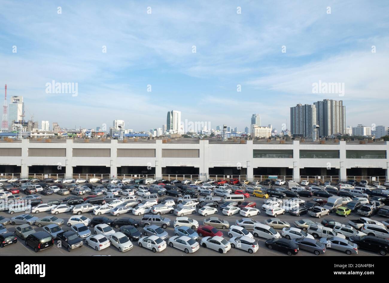 BTS Chatuchak Parkplatz, kostenloses Parken ohne Gebühr, Bangkok, Thailand Stockfoto