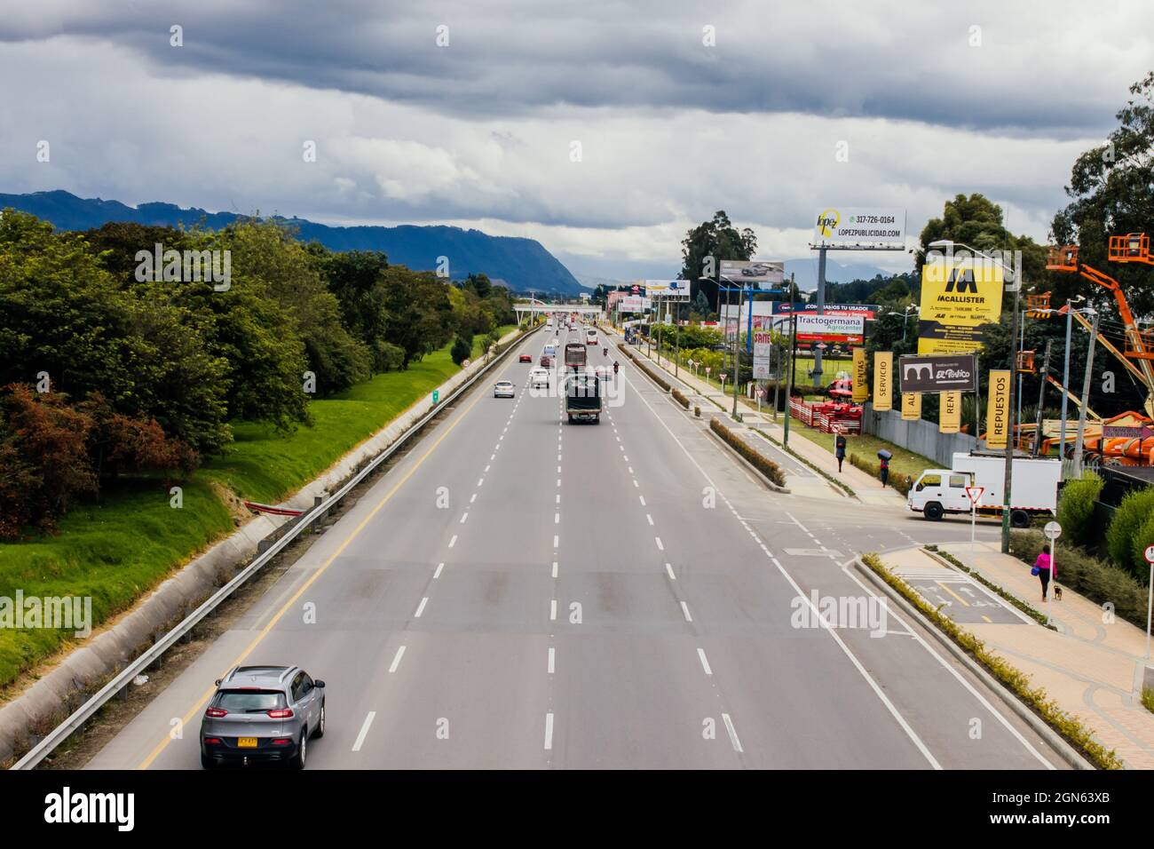 nördliche Autobahn am Stadtrand von Bogotá in der Gemeinde Chía Cundinamraca Stockfoto