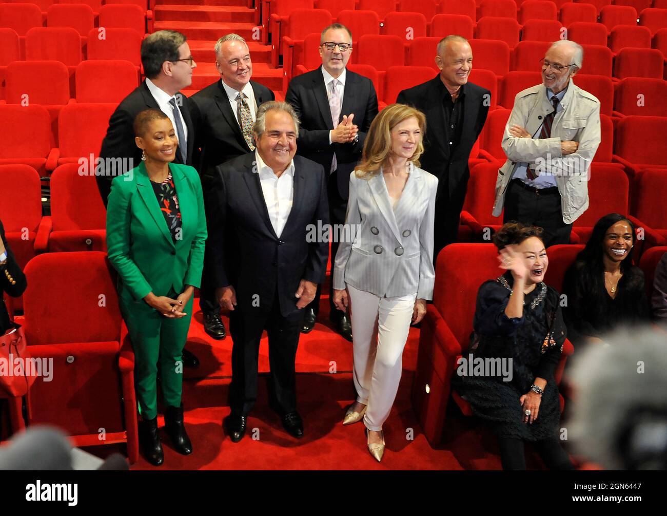 Führungsgruppe des Academy Museum of Motion Picturs, Los Angeles, Kalifornien, und Architekt Renzo Piano und Schauspieler Tom Hanks bei der Pressekonferenz. Stockfoto