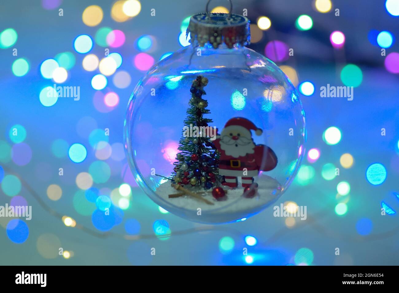 Bunte Weihnachtsbaum Dekoration Hintergrund Stockfoto