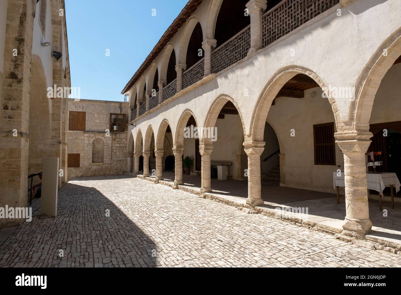 Das Kloster des Heiligen Kreuzes, Omodos, Region Limassol, Zypern. Stockfoto