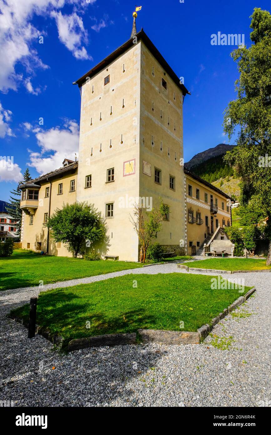 Die Burg Planta-Wildenberg ist ein Schweizer Kulturerbe von nationaler Bedeutung. Kanton Graubünden/Graubünden, Schweiz. Castle ist ein Schloss in der munic Stockfoto