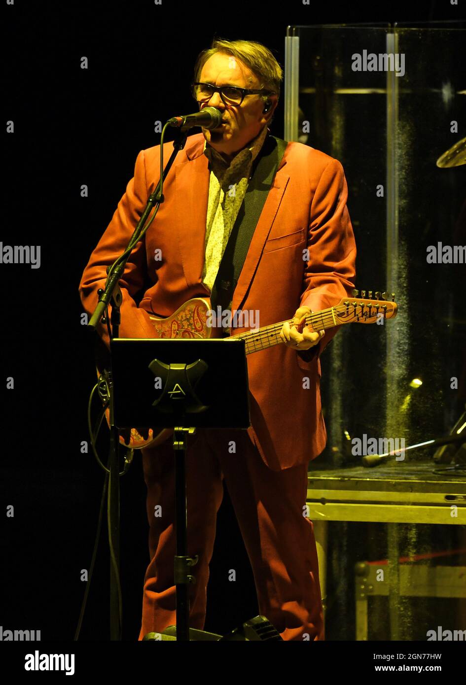 Chris difford tritt auf -Fotos und -Bildmaterial in hoher Auflösung – Alamy