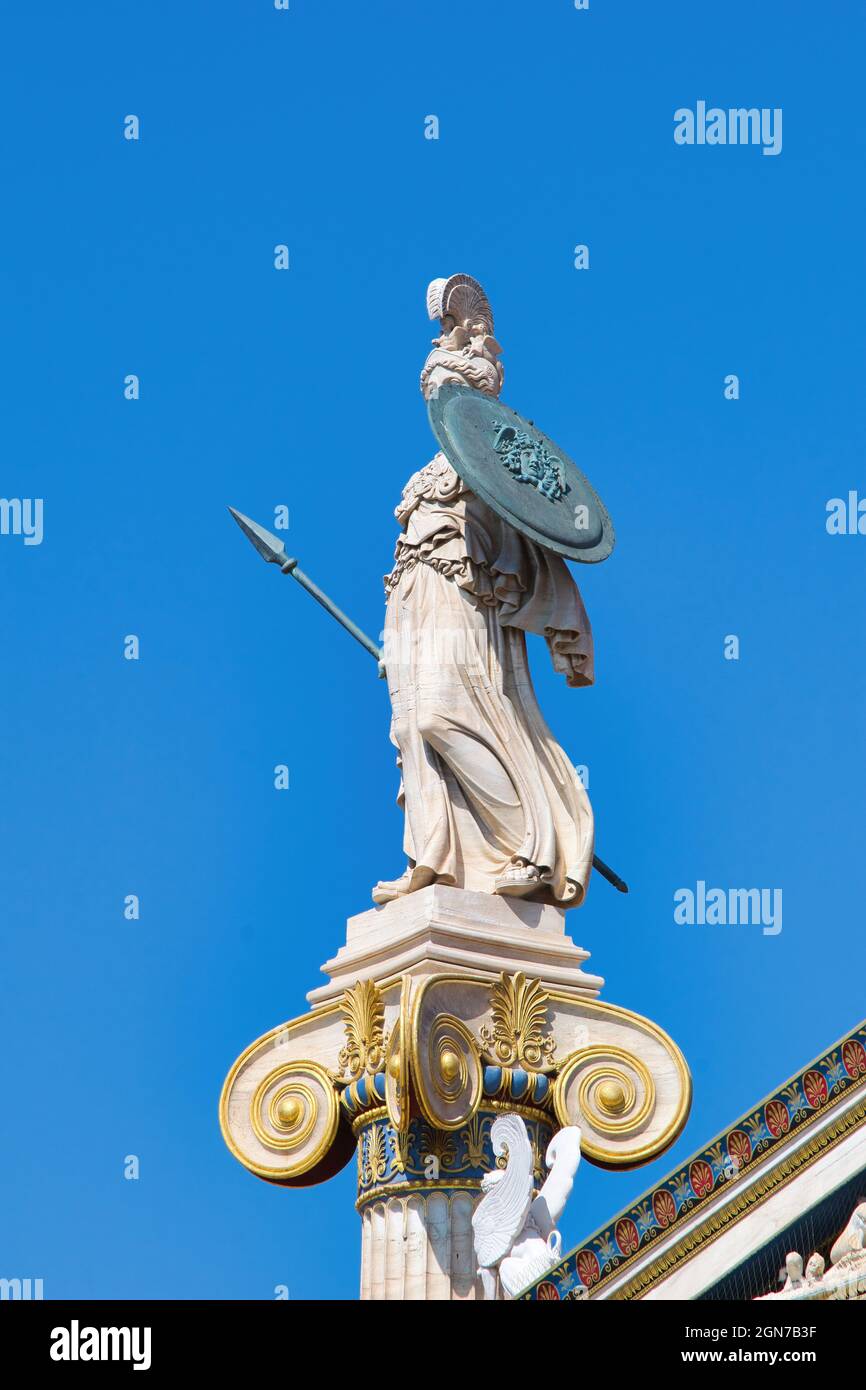 Göttin Athene, Statue im Zentrum von Athen Stockfoto