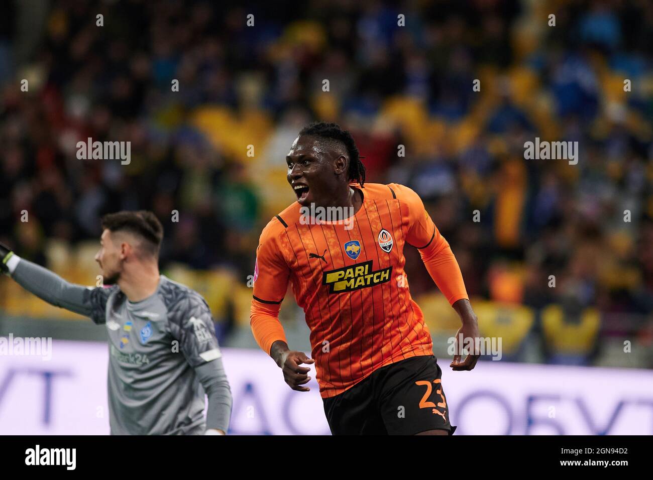 KIEW, UKRAINE - 22. SEPTEMBER 2021: Forward Lassina Traore. Das Fußballspiel des Ukrainischen Super Cup FC Shakhtar gegen den FC Dynamo Stockfoto