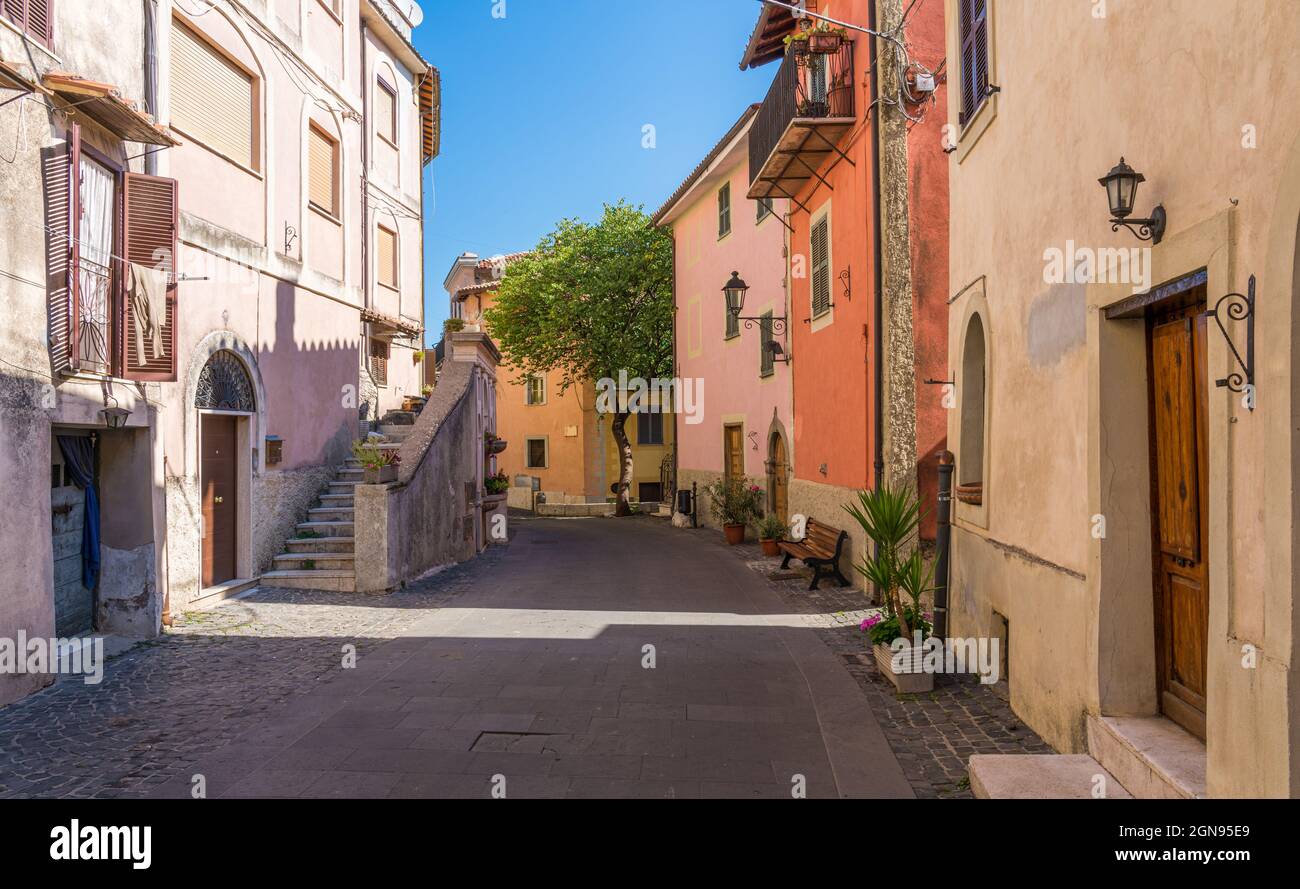 Landschaftlich schöner Anblick in Ciciliano, schöne kleine Stadt in der Provinz Rom, Latium, Italien. Stockfoto