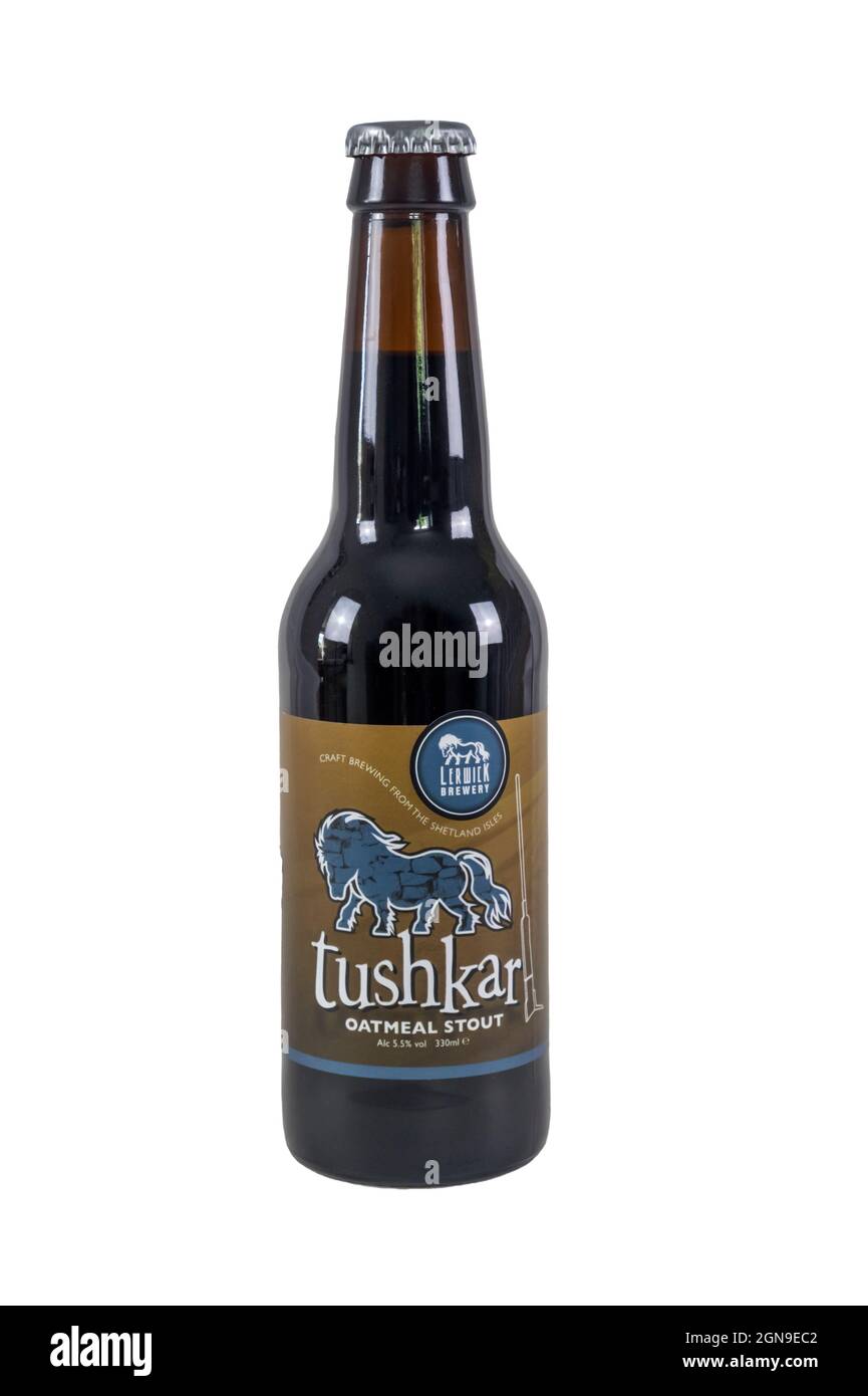 Eine Flasche Tushkar-Haferflocken aus der Lerwick Brewery. Es hat eine Stärke von 5.5 % ABV. Stockfoto