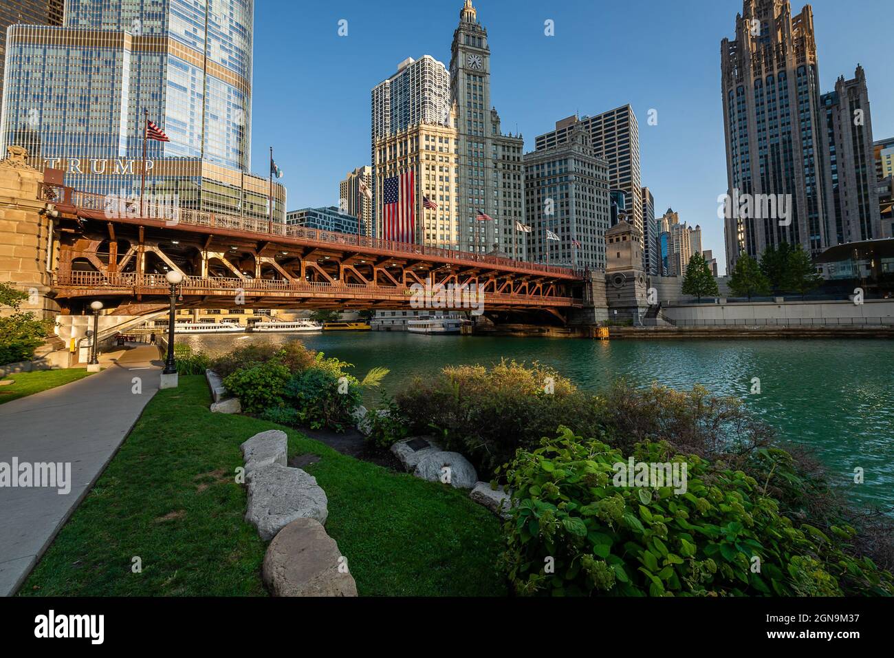 Der Chicago Riverwalk in Dawn Stockfoto