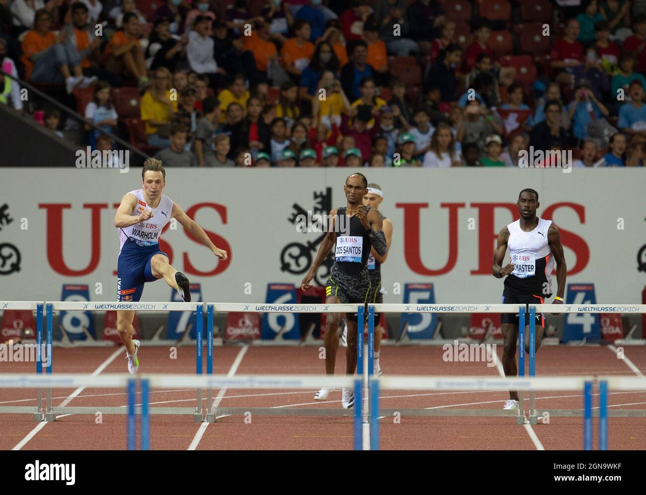 Karsten Warholm (NOR) Alison dos Santos (BRA) und Kyron McMaster (IVB ...