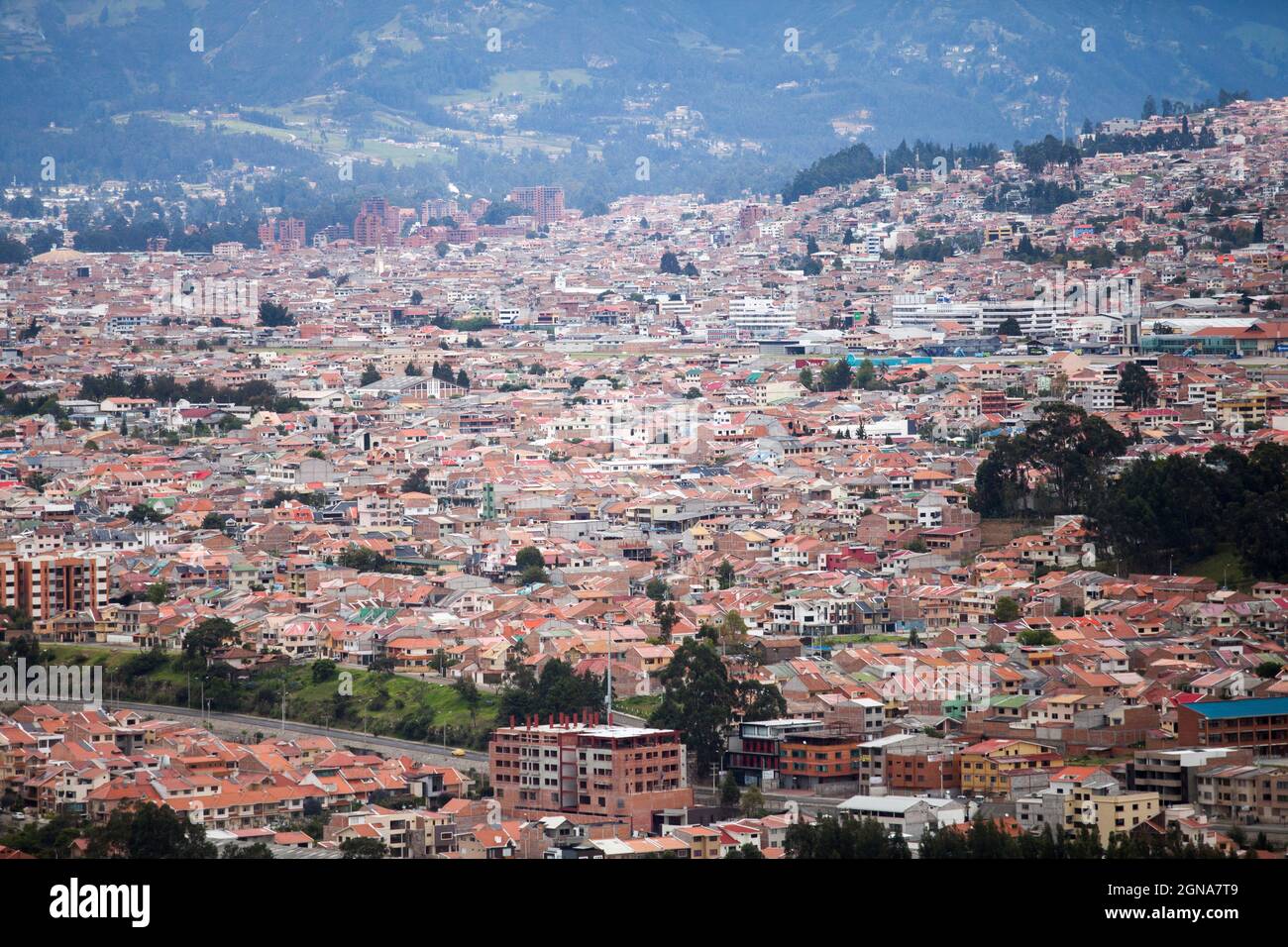 Stadtbild von cuenca, ecuador, Kleinstadt, Stadt, Luftbild Stockfoto