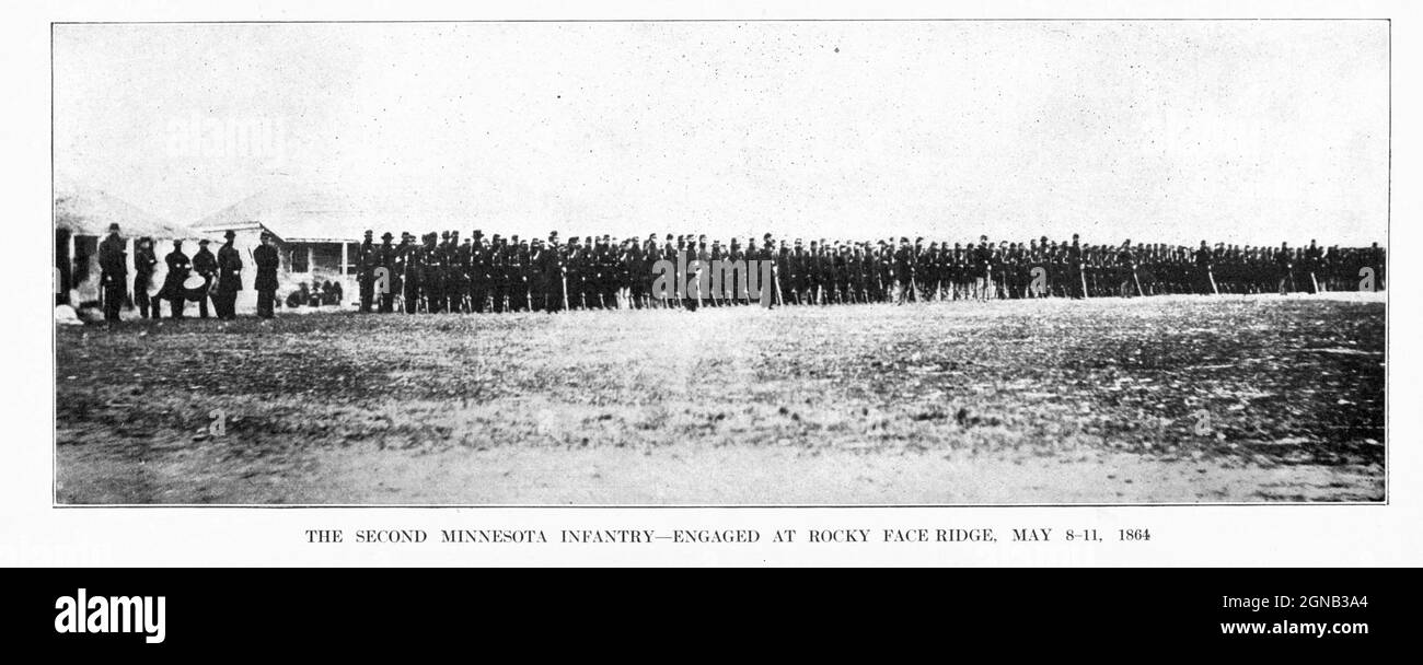 Die zweite Minnesota-Infanterie engagierte sich in Rocky Face Ridge, 8.-11. Mai 1864 aus dem Buch "der Bürgerkrieg durch die Kamera" Hunderte von lebendigen Fotos tatsächlich in Bürgerkriegszeiten aufgenommen, sechzehn Reproduktionen in Farbe von berühmten Kriegsgemälden. Die neue Textgeschichte von Henry W. Elson. A. vollständige illustrierte Geschichte des Bürgerkrieges Stockfoto