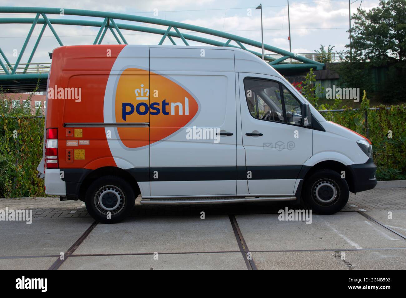 Post.nl Firma Van Bei Diemen, Niederlande 20-9-2021 Stockfoto