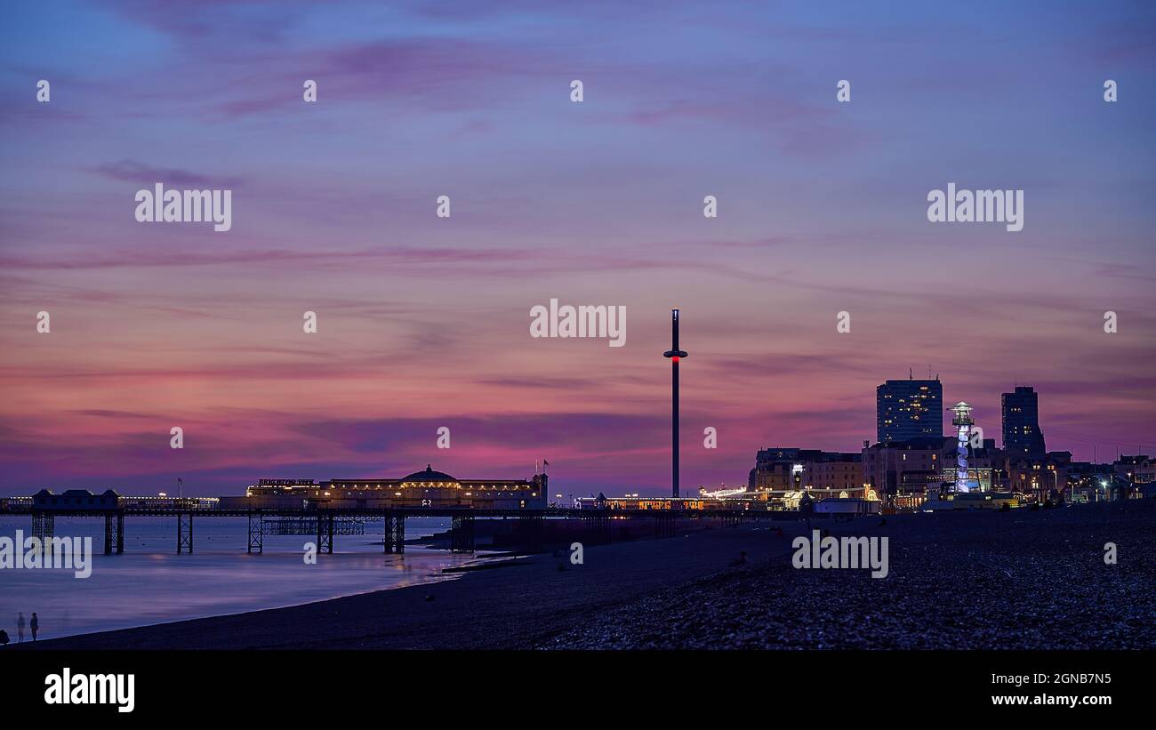 Sonnenuntergang über Brighton Pier Stockfoto