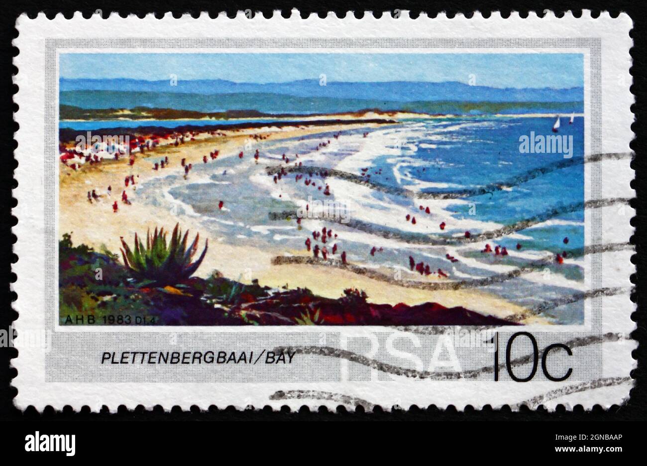 SÜDAFRIKA - UM 1983: Eine in Südafrika gedruckte Briefmarke zeigt Plettenberg Bay, Beach, um 1983 Stockfoto