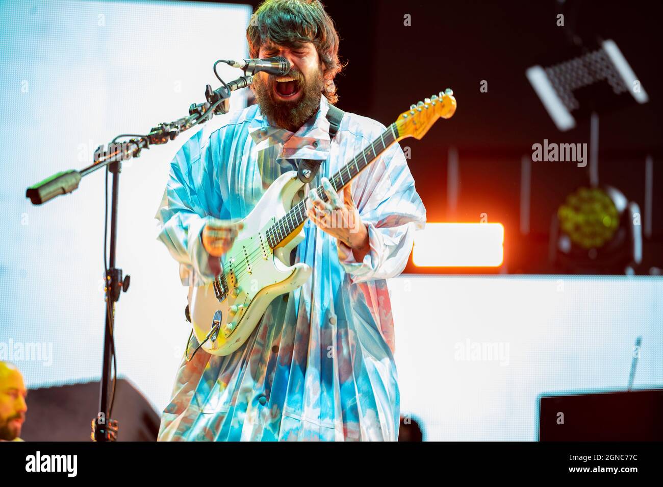 Leeds, Großbritannien 27. August 2021. Simon Neil, James Johnston und Ben Johnston von der Band Biffy Clyro treten auf der Hauptbühne des Leeds Festival 202 auf Stockfoto