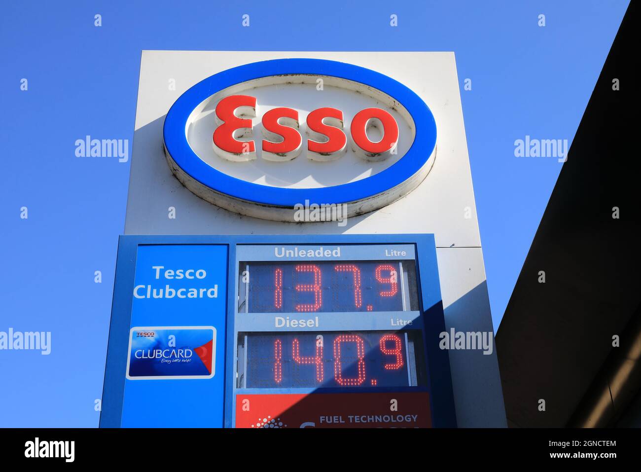 Panikkäufe an Tankstellen in Großbritannien am 24. September 2021 aufgrund eines Mangels an Tankwagenfahrern nach mehreren Faktoren, darunter Brexit, Großbritannien Stockfoto