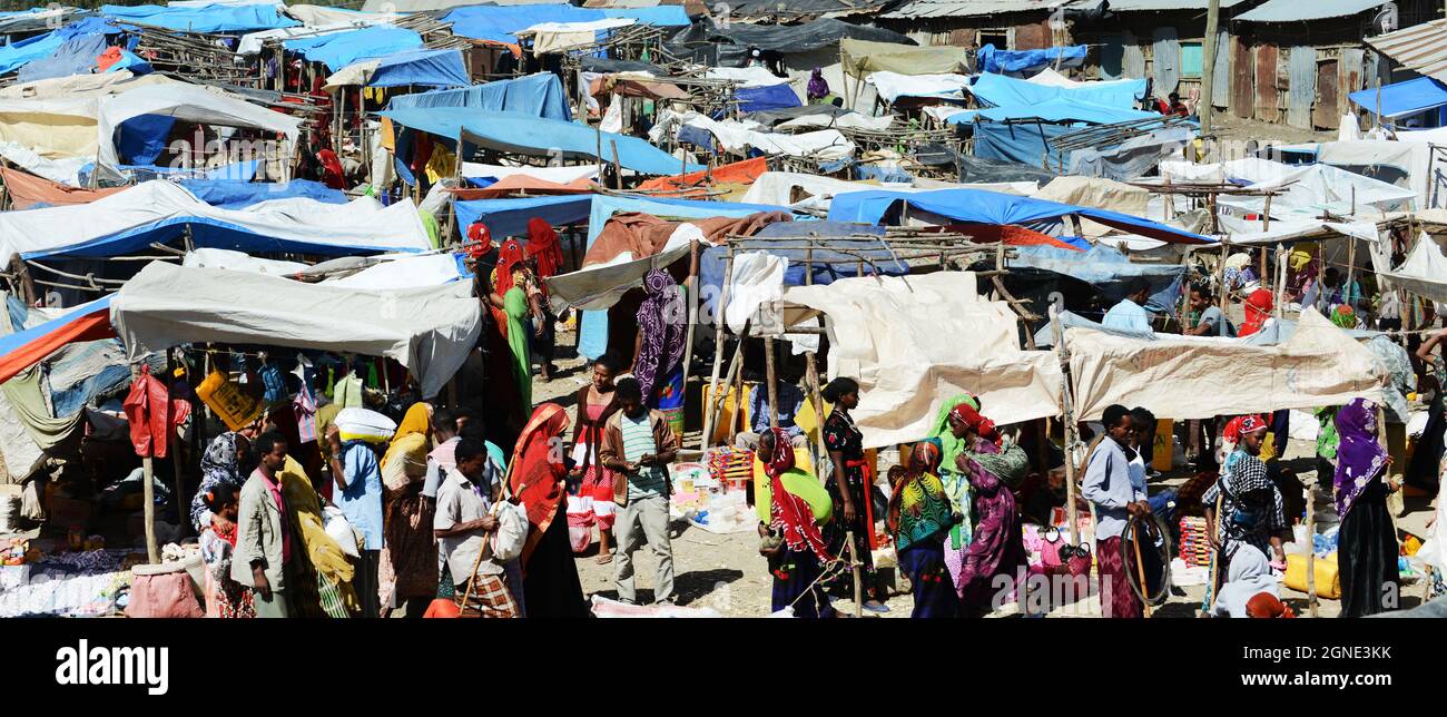 Der lebhafte Wochenmarkt in Bati, Äthiopien. Stockfoto