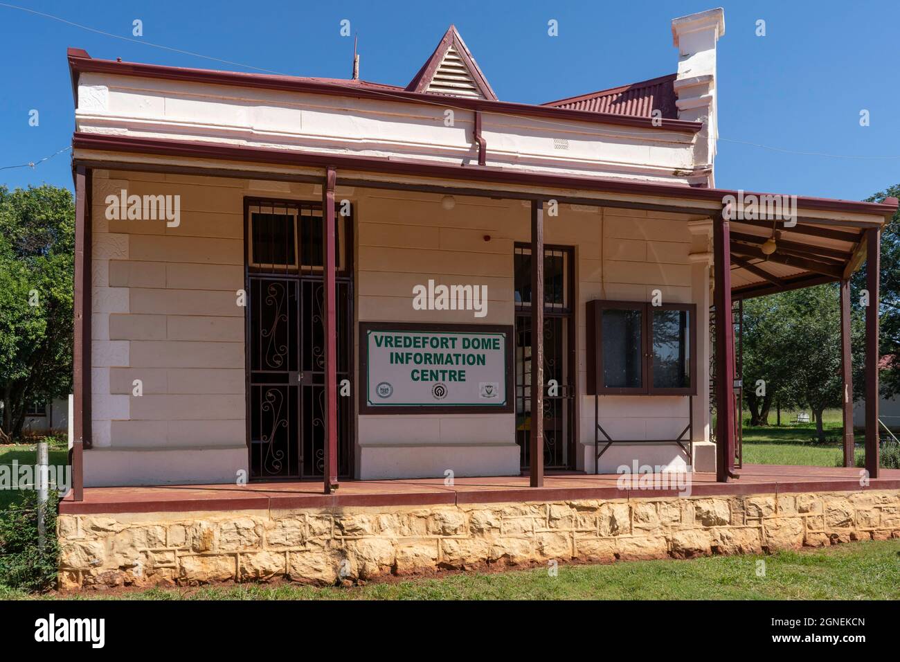 Venterskroon, Südafrika, 26.01.2020. Informationszentrum Vredefort Dome – eine alte Polizeiwache, die in ein Informationszentrum umgewandelt wurde. Stockfoto