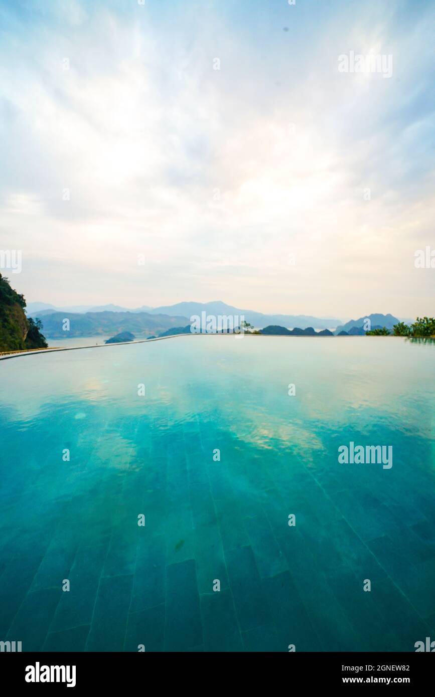 Schöne Ba Khan Landschaft in der Provinz Hoa Binh Nordvietnam Stockfoto