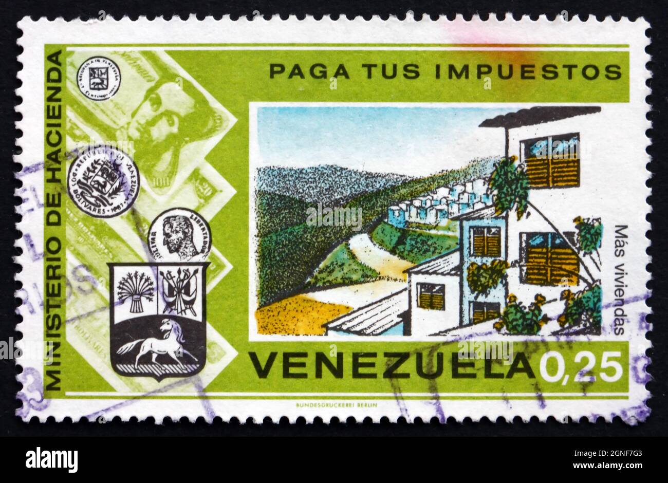 VENEZUELA - UM 1974: Eine in Venezuela gedruckte Briefmarke zeigt die Kampagne „Zahlen Sie Ihre Steuern“, Suburban Housing Development, um 1974 Stockfoto