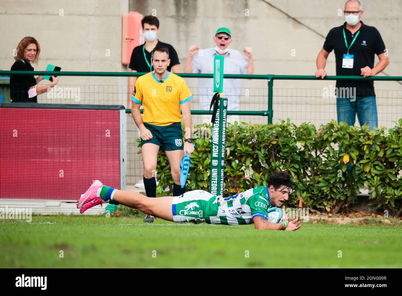 Monigo Stadium, Treviso, Italien, 25. September 2021, Tommaso Menoncello (Benetton Treviso) Konvertierung während Benetton Rugby vs DHL Stormers - United Rugby Championship Spiel Stockfoto