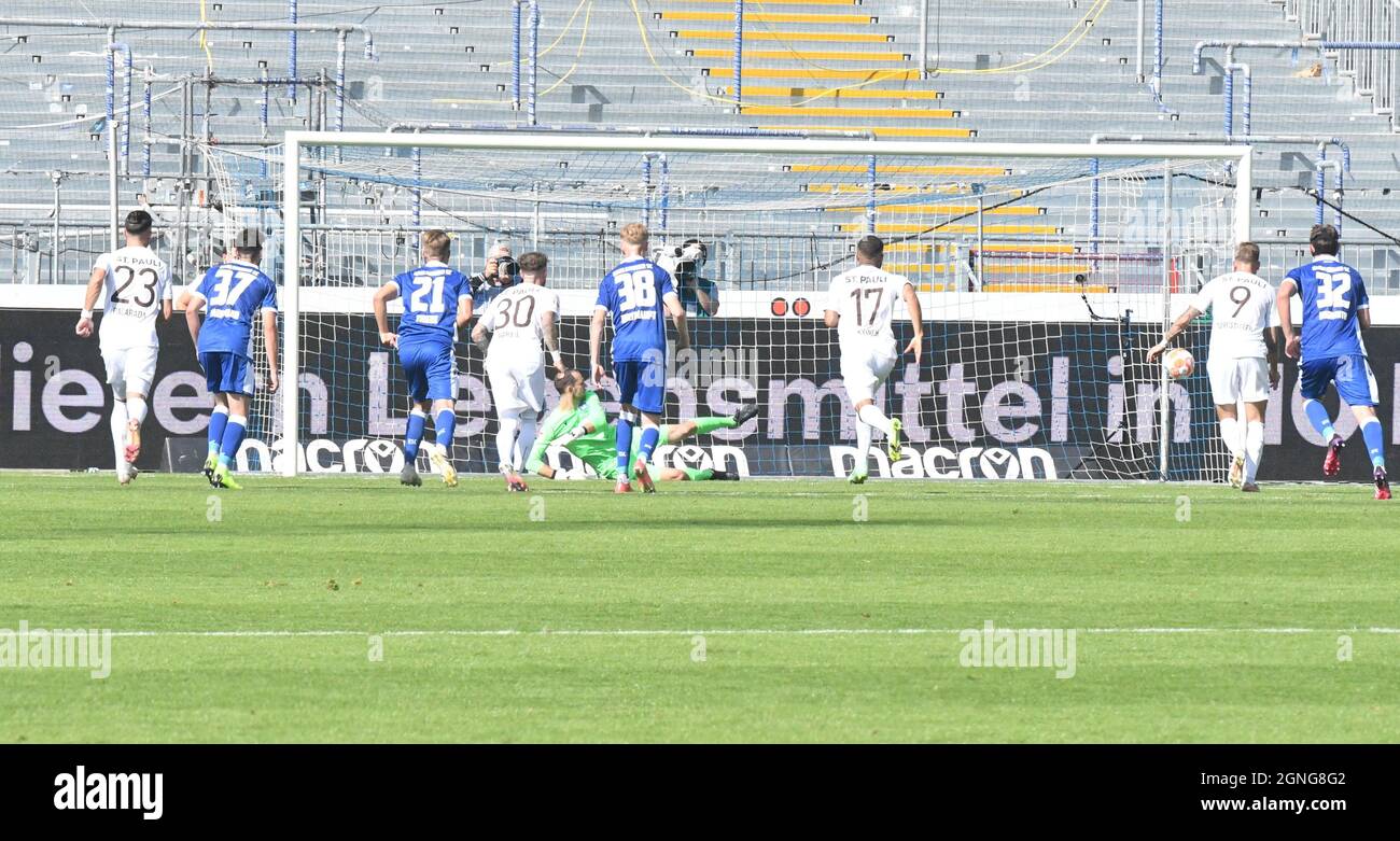 KSC verliert gegen FC St. pauli 25. September 2021 im Wildparkstadion karlsruhe Zweitligist karlsruher SC Stockfoto