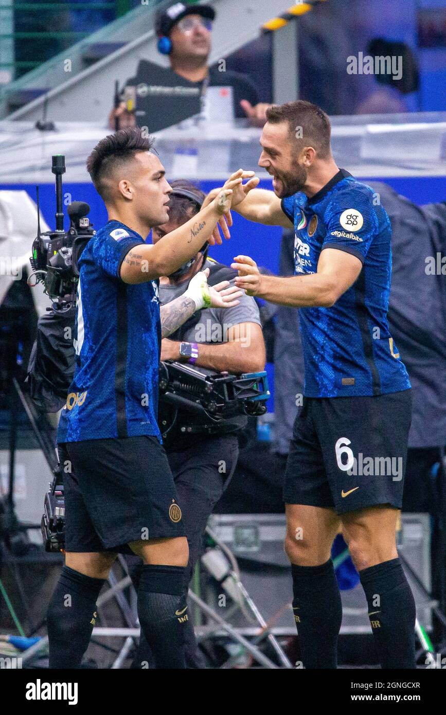Mailand, Italien - september 25 2021 - Serie A Spiel F.C. Internazionale - Atalanta BC San Siro Stadion - lautaro martinez feiert Tor 1-0 Stockfoto
