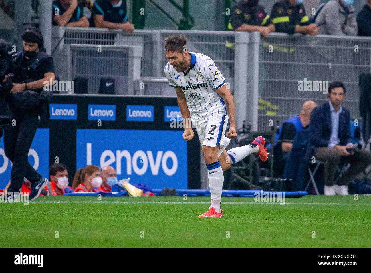 Mailand, Italien - september 25 2021 - Serie A Spiel F.C. Internazionale - Atalanta BC San Siro Stadion - toloi rafael atalanta bc feiert Tor 1-2 Stockfoto