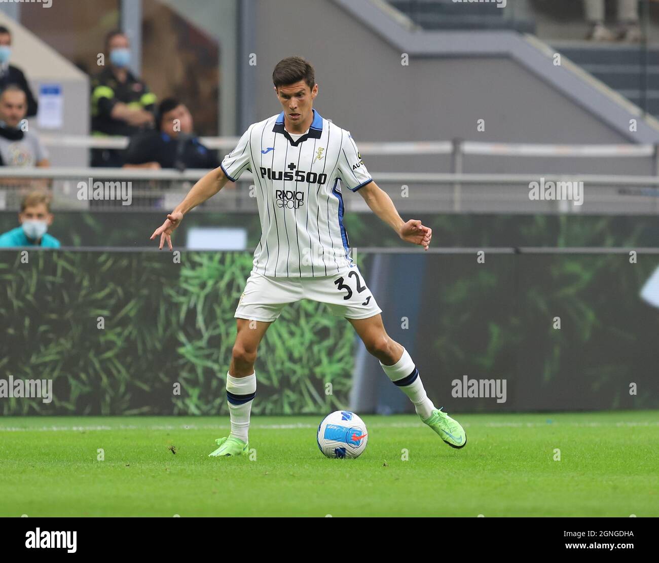 MAILAND ITALIEN- September 26 Giuseppe Meazza Matteo Pessina in Aktion während der Serie Ein Spiel zwischen FC Inter und Atalanta BC im Stadio Giuseppe Meazza am 26. September 2021 in Mailand, Italien. Stockfoto
