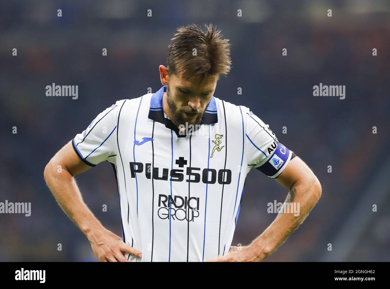 MAILAND ITALIEN- September 26 Giuseppe Meazza Rafael Toloi Kapitän von Atalanta reagiert auf eine verpasste Chance während der Serie A Spiel zwischen FC Inter und Atalanta BC im Stadio Giuseppe Meazza am 26. September 2021 in Mailand, Italien. Stockfoto