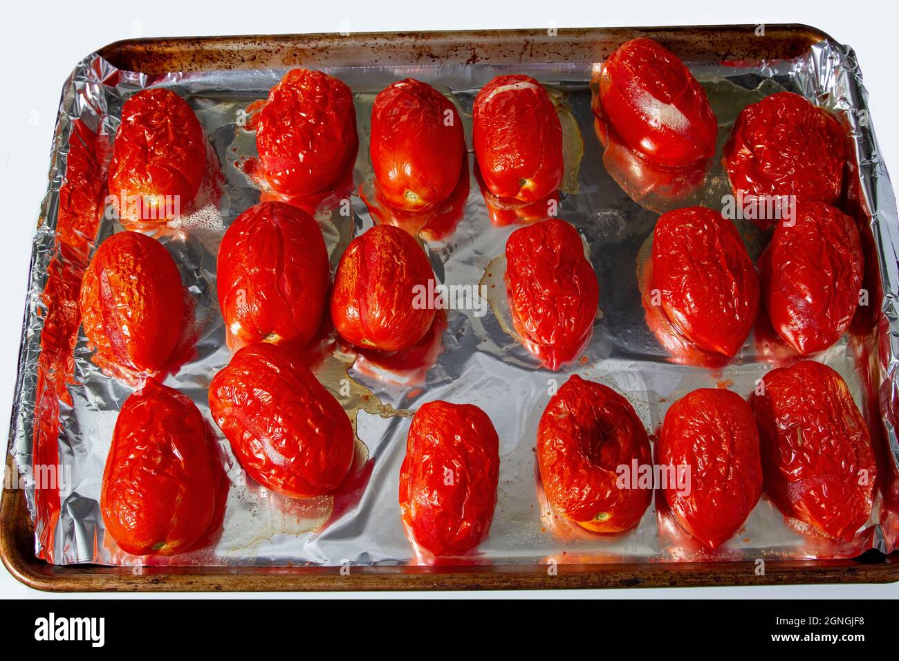 Geröstete Tomaten frisch aus dem Ofen Stockfoto