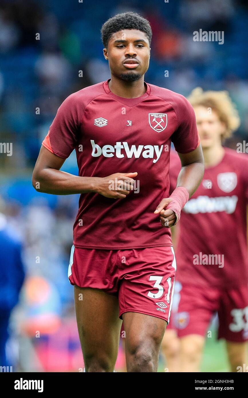 Leeds, Großbritannien. September 2021. Ben Johnson #31 von West Ham United Aufwärmen vor dem Spiel in Leeds, Vereinigtes Königreich am 9/25/2021. (Foto von James Heaton/News Images/Sipa USA) Quelle: SIPA USA/Alamy Live News Stockfoto