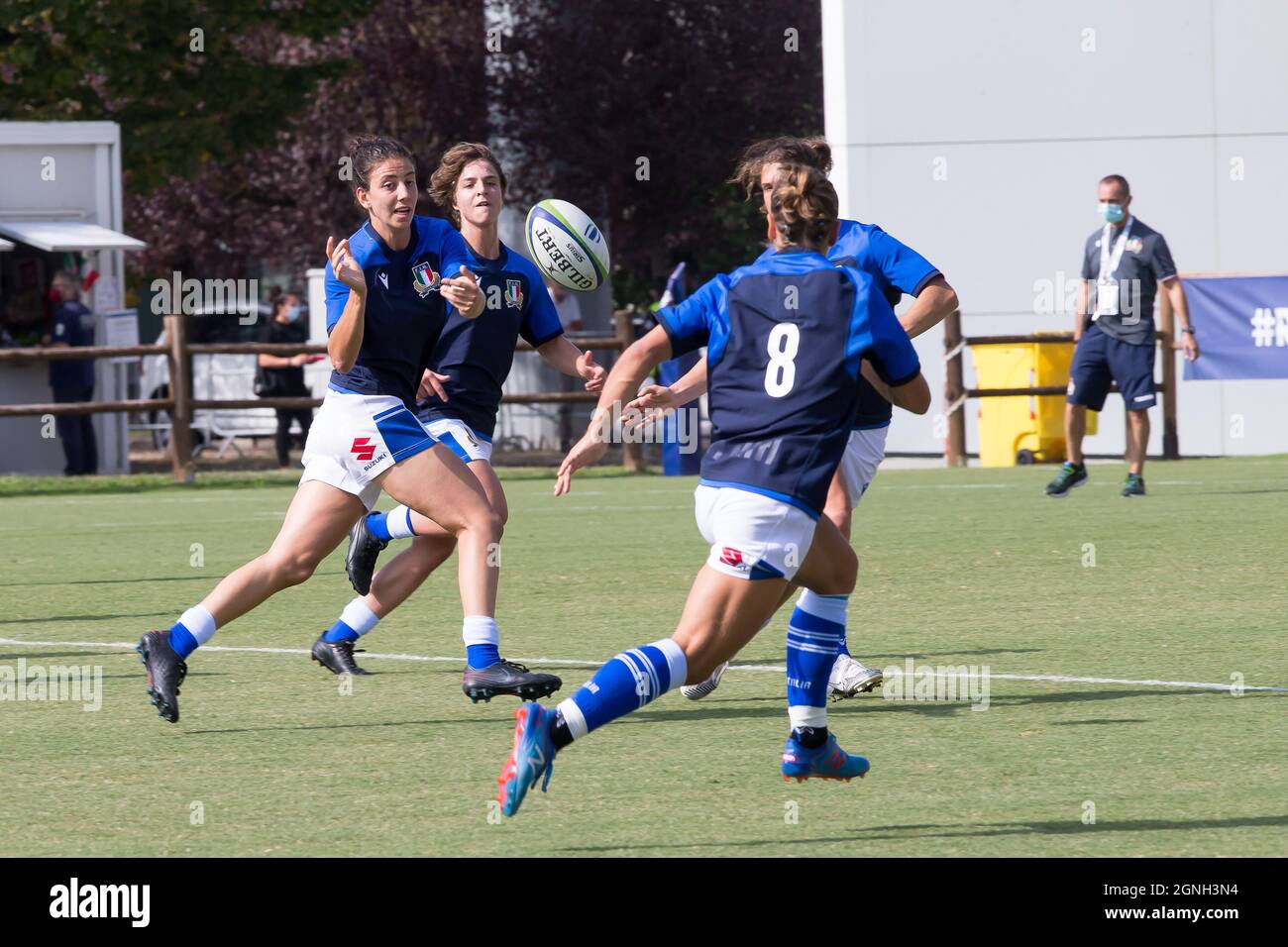 Parma, Italien. September 2021. Italienische Mannschaft während der Rugby-Frauen-WM 2022 Qualifikation aufwärmen - Italien gegen Spanien, Weltmeisterschaft in Parma, Italien, September 25 2021 Quelle: Unabhängige Fotoagentur/Alamy Live News Stockfoto