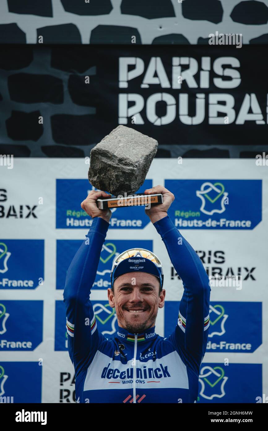 14/04/2019 Paris–Roubaix. Es war die 117. Ausgabe von Paris–Roubaix. Er wurde von Philippe Gilbert in einem Sprint vor Nils Politt mit Yves Lampae gewonnen Stockfoto