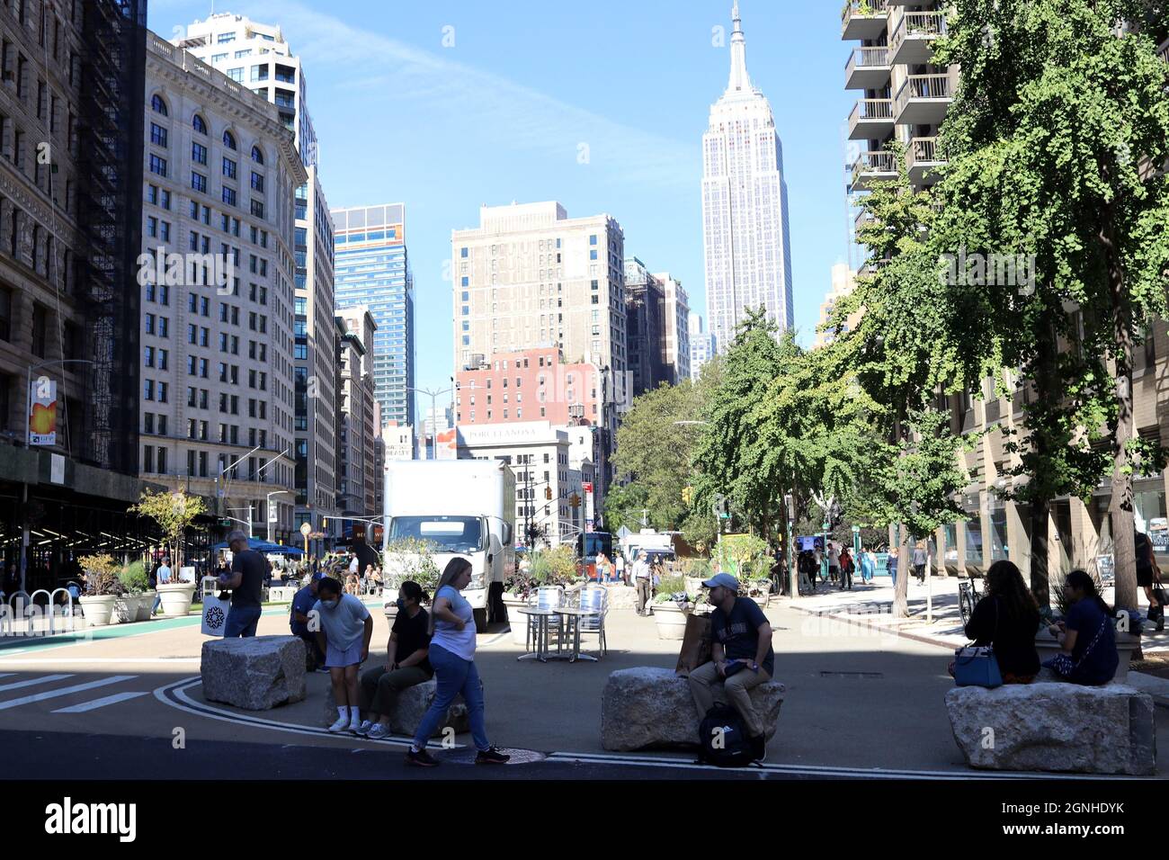 Aktivitäten vor einer Banksy-Ausstellung, New York, NY USA Stockfoto