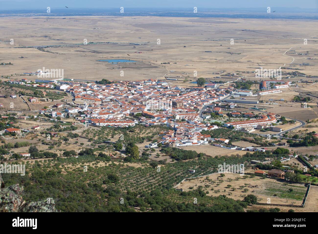 Sierra de Fuentes Dorf, Luftaufnahme. Caceres, Extremadura, Spanien Stockfoto