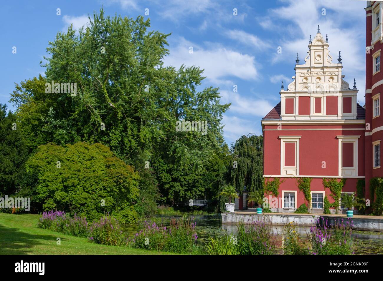 Bad Muskau an der polnischen Grenze, mit einem herrlichen Park und Schluss vom Fürst Pückler / Grenze zu Polen, Fürst Pückler Park mit Schloss Stockfoto