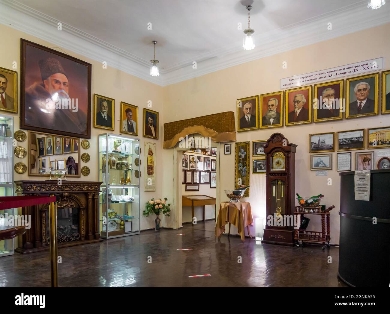 Nowyj Svet, Krim - 17. September 2020: Der zentrale Saal des Hauses-Museums des Fürsten Golizyn. Stockfoto