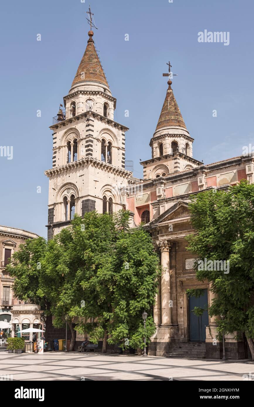 Die 17c barocke Kathedrale (Duomo di Acireale) auf der Piazza Duomo, Acireale, Catania, Sizilien, Italien Stockfoto
