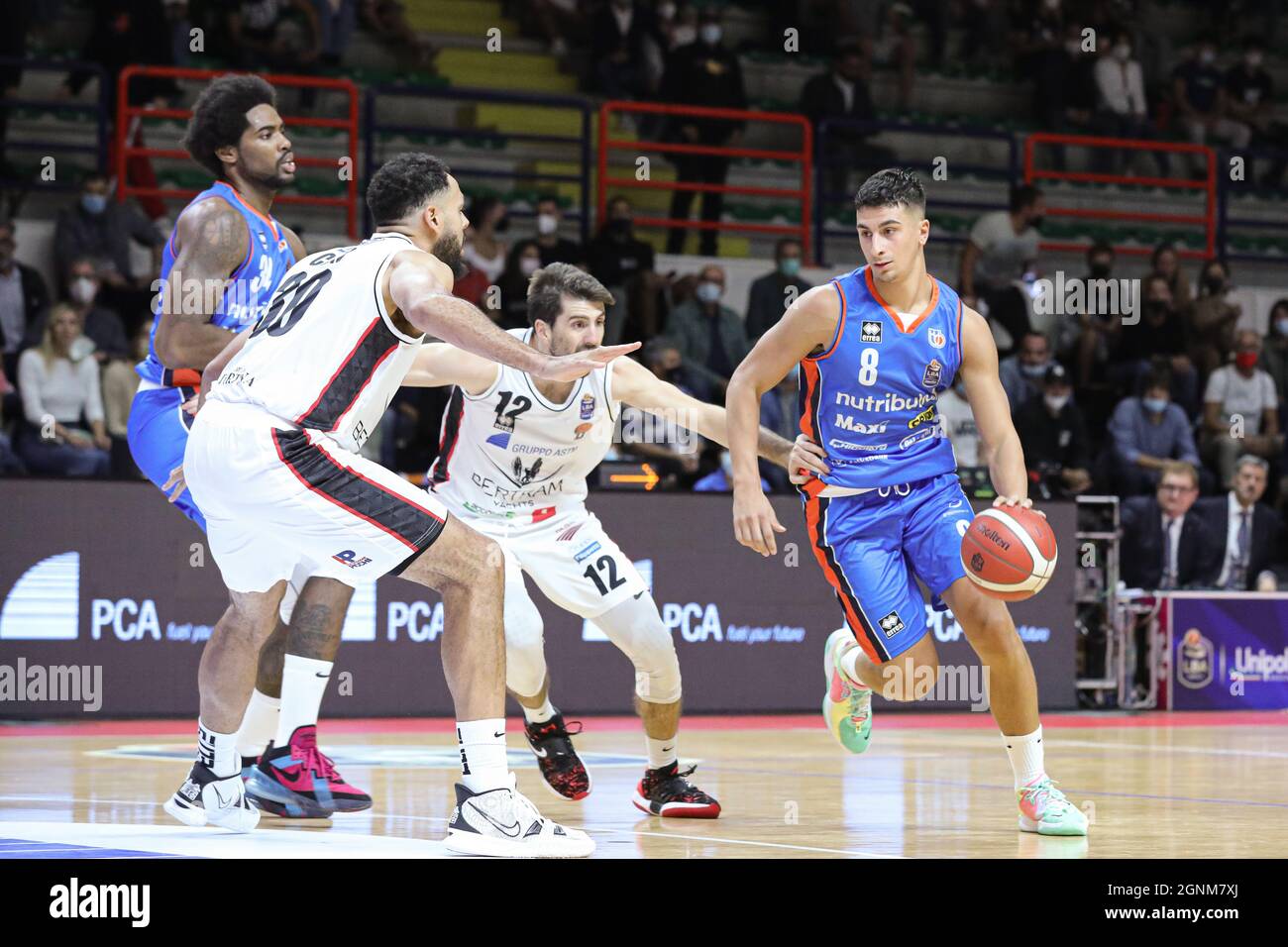 Italien, Casale 26. september 2021 Erstes Spiel der italienischen Basketball-Meisterschaft A1 Bertram Derthona Basket Tortona gegen Nutribullet Treviso Basket. (77-92) Stockfoto