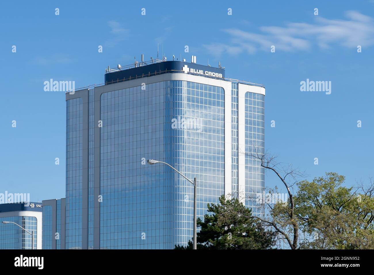 Etobicoke, Toronto, Kanada - 26. September 2021: Bürogebäude Blue Cross in Etobicoke, Toronto, Kanada. Stockfoto